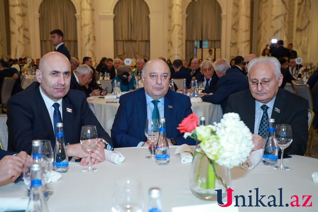 YAP Zəfər Günü ilə bağlı tədbir keçirdi - FOTOLAR (YENİLƏNİB)